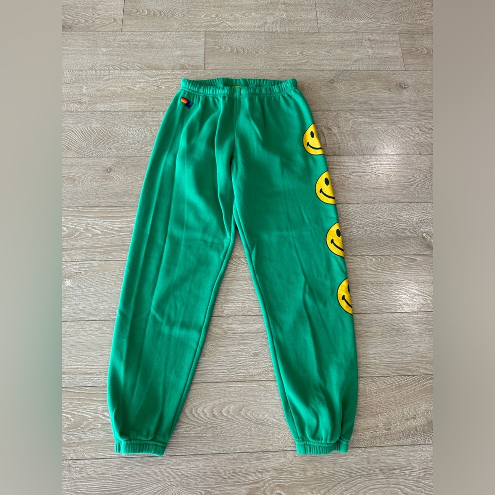 Aviator Nation Large Green Smiley Faces Joggers. 💚⚡️